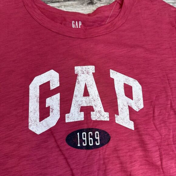 GAP Womens Basic Branded T Tee Shirt S SM Small Wine Merlot Red White Hi Low NWT - Picture 3 of 13